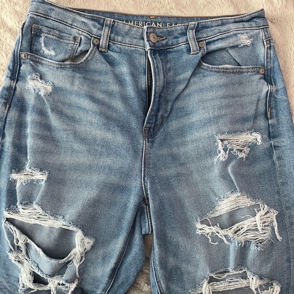 American Eagle Mom Jeans